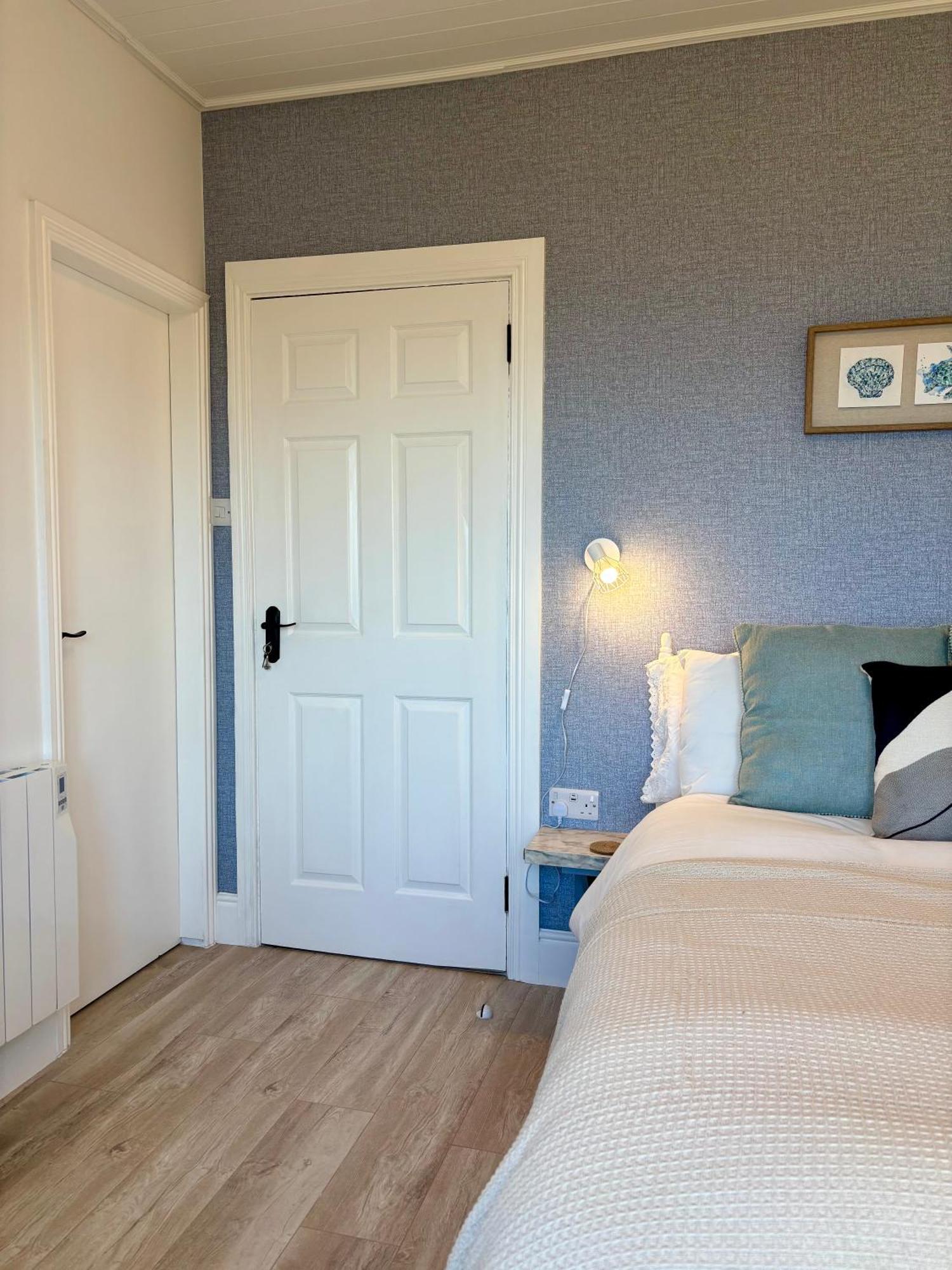 Ocean View Guestrooms Bed & Breakfast